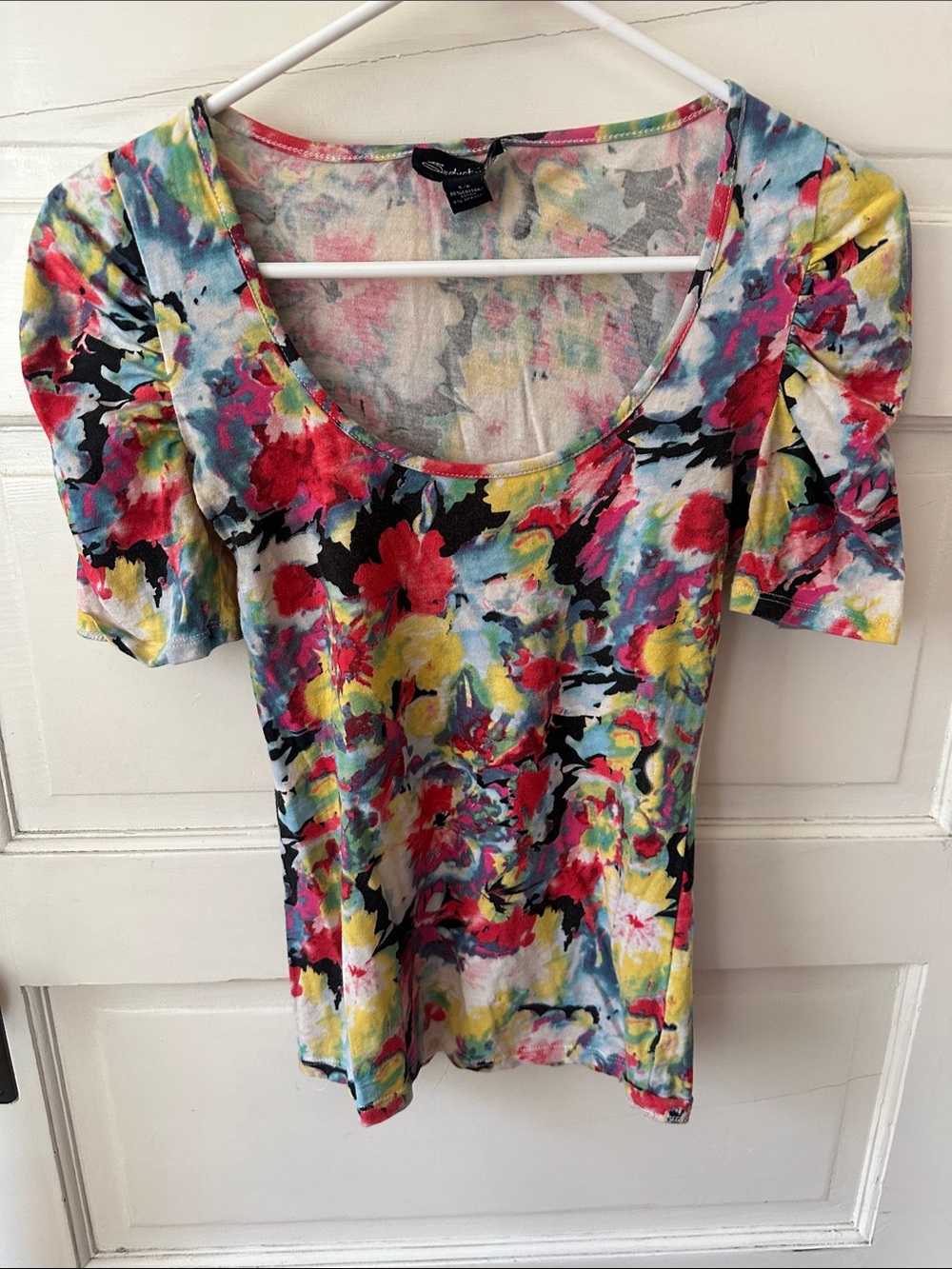 Vibrant Multicolor Floral Print Scoop Neck Ruched Puff Short Sleeve Cotton Top